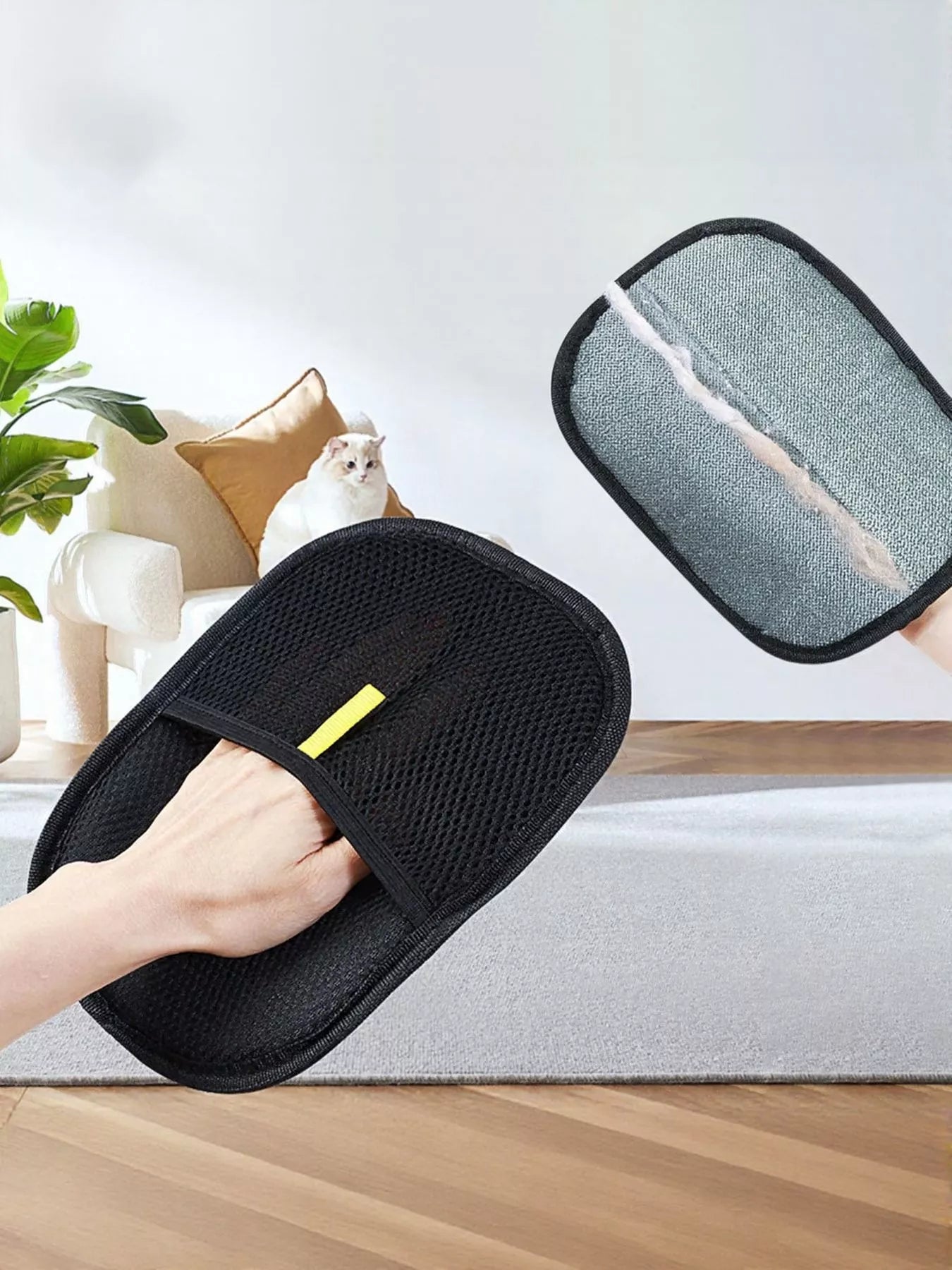 Washable & Reusable Glove-Shaped Pet Hair Remover